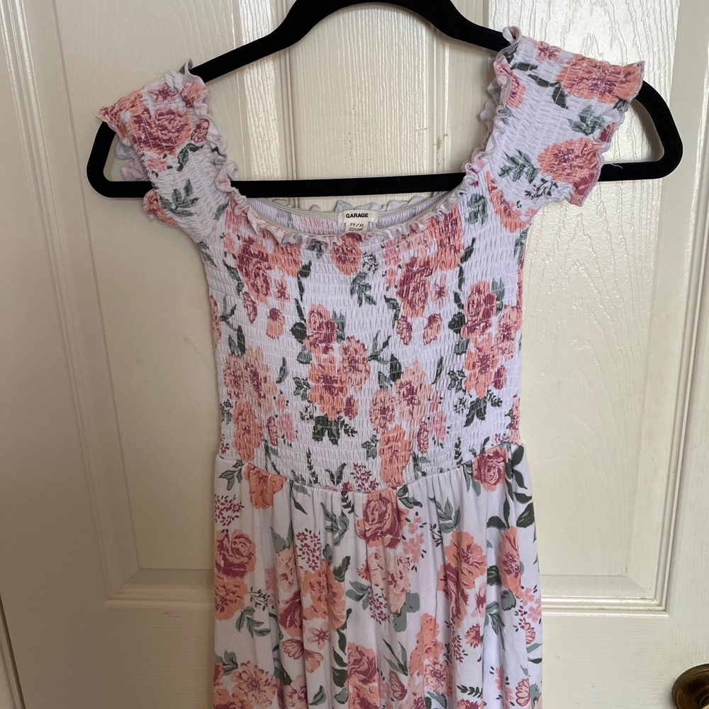 Garage white summer romper with floral print. Size TP/XS